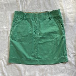 VINEYARD VINES SZ. 4